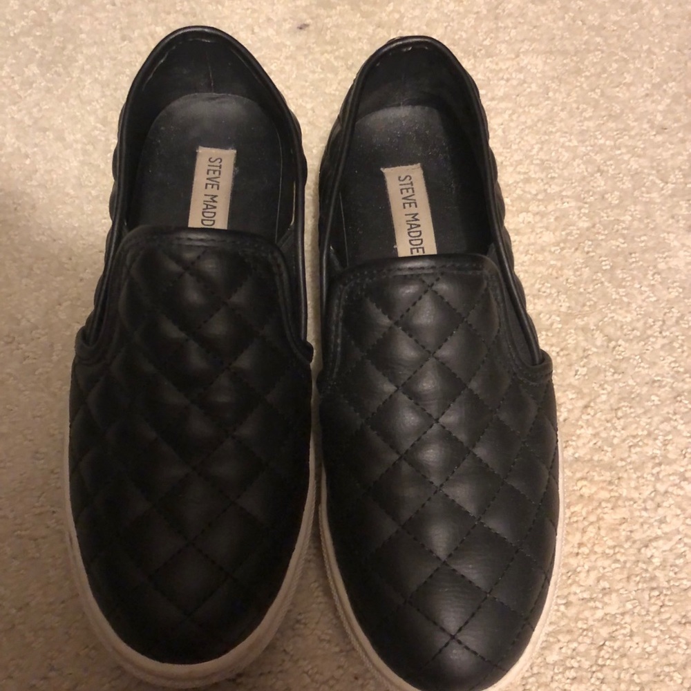 Steve Madden slip on shoes